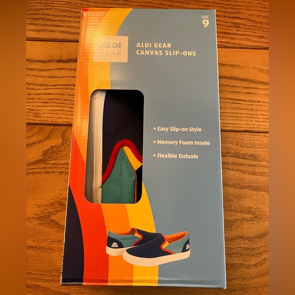 Canvas Slip-Ons ALDI Gear - Picture 16 of 16